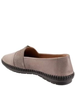 Trotters Ruby Perforated Leather Slip-Ons -Hummel Winkel 00000000 zi 721174a6 1689 4e81 81ec 688e1e2922cf 02 ai