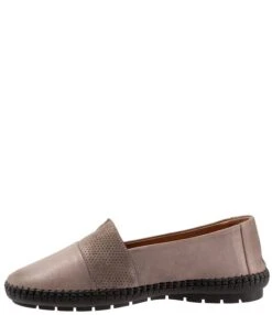 Trotters Ruby Perforated Leather Slip-Ons -Hummel Winkel 00000000 zi 721174a6 1689 4e81 81ec 688e1e2922cf 03 ai