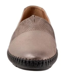 Trotters Ruby Perforated Leather Slip-Ons -Hummel Winkel 00000000 zi 721174a6 1689 4e81 81ec 688e1e2922cf 04 ai