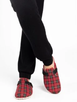 Muiltjes Clogs Moke Dames Rood 9 Muiltjes Clogs Moke Dames Rood -Hummel Winkel 0654f9a8628c06d7311c0a27b91f8401