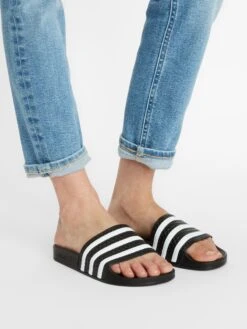 Adidas Originals Klassieke Muiltjes Muiltjes Adilette Dames Zwart 13 Adidas Originals Klassieke Muiltjes Muiltjes Adilette Dames Zwart -Hummel Winkel 2302b48f5c3aa72379b1cf05f78ff8ee