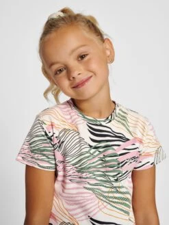 Hummel Jurken Jurk Alice Kinderen Natuurwit 15 Hummel Jurken Jurk Alice Kinderen Natuurwit -Hummel Winkel f7e30779521b919da70e550fb708365b