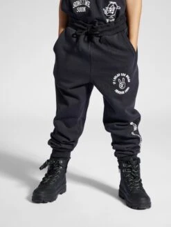 Sometime Soon Sweatpants Tapered Broek Kinderen Zwart -Hummel Winkel fe63bfe579848436cd4dba07b2817af9